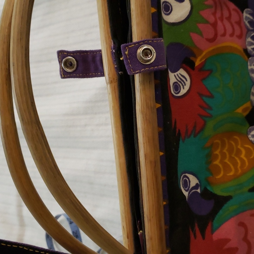 Colorful Parrot Print Handbag - Picture 3 of 4